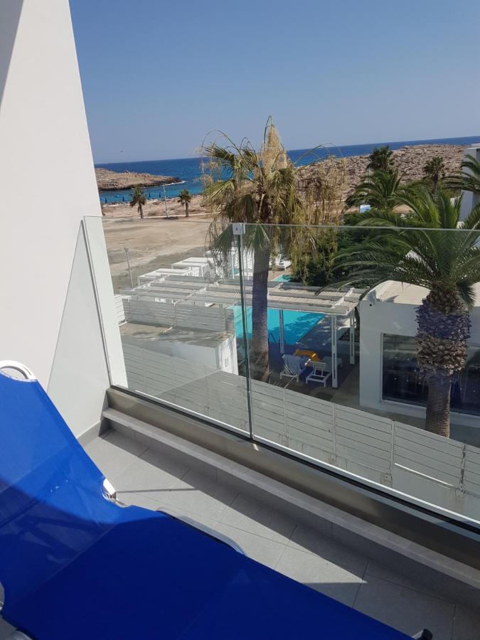 איה נאפה Christopher'S Sandy Beach Suites מראה חיצוני תמונה