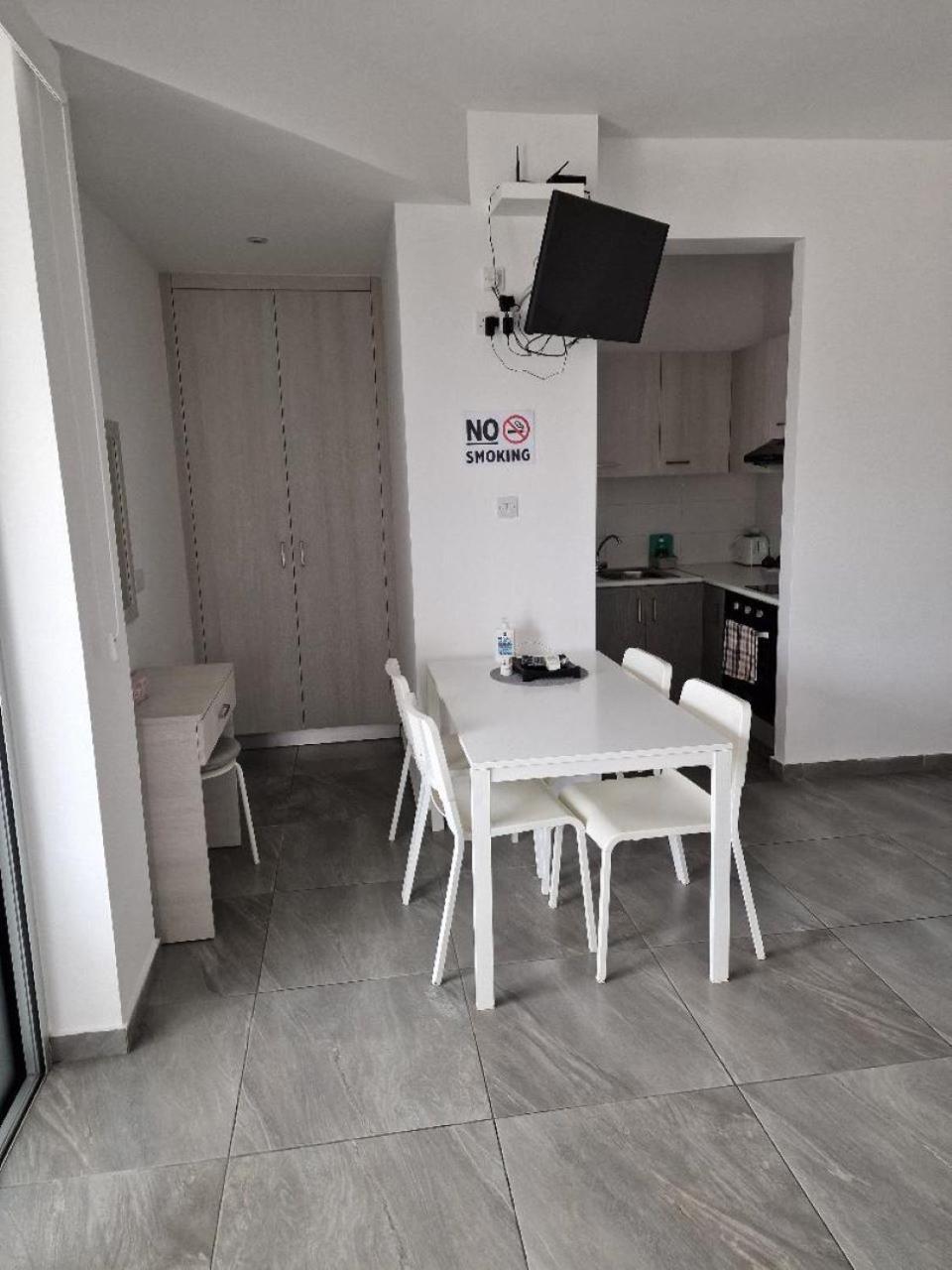 איה נאפה Christopher'S Sandy Beach Suites מראה חיצוני תמונה