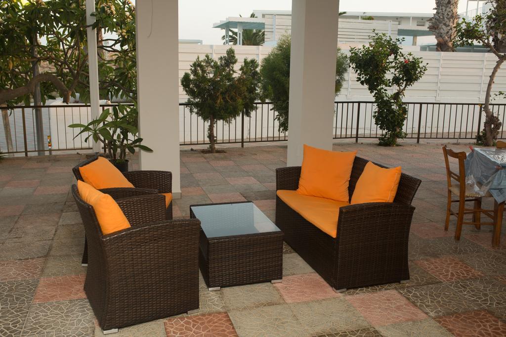 איה נאפה Christopher'S Sandy Beach Suites מראה חיצוני תמונה