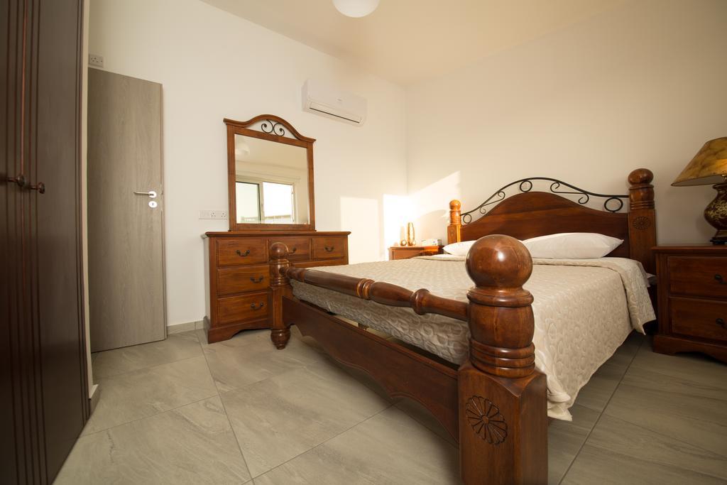איה נאפה Christopher'S Sandy Beach Suites מראה חיצוני תמונה