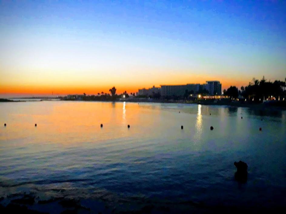 איה נאפה Christopher'S Sandy Beach Suites מראה חיצוני תמונה