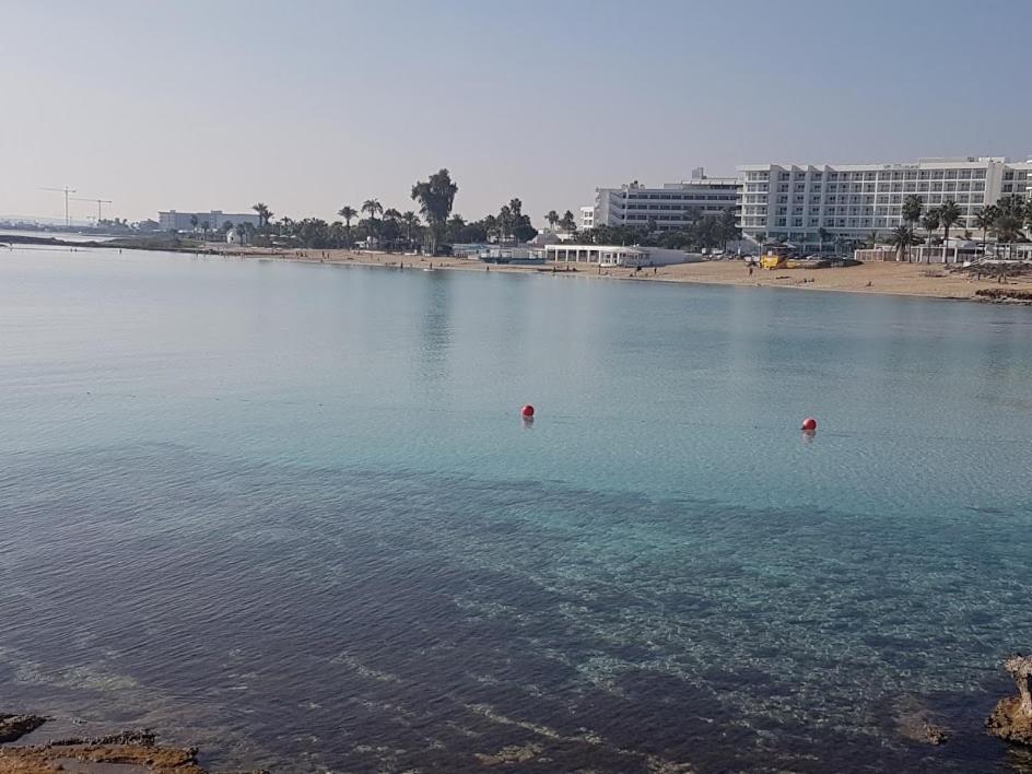 איה נאפה Christopher'S Sandy Beach Suites מראה חיצוני תמונה